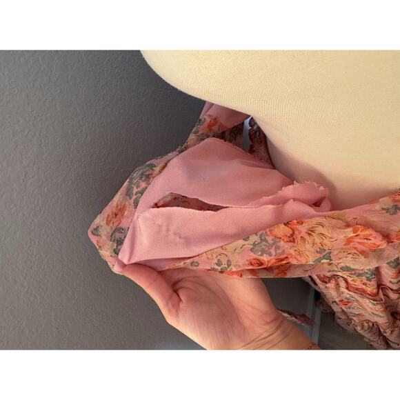 Revolve ASTR Jaidee Dress in Pink Floral Size S Chiffon Halterneck - Picture 5 of 5